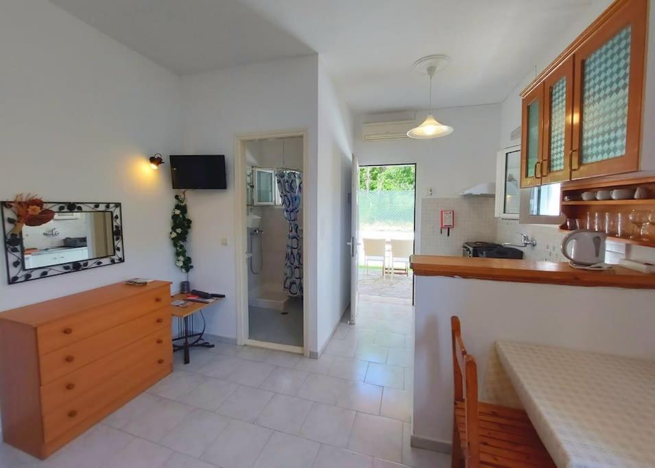 Villa Eleni อากิออส กอร์ดิออส ภายนอก รูปภาพ
